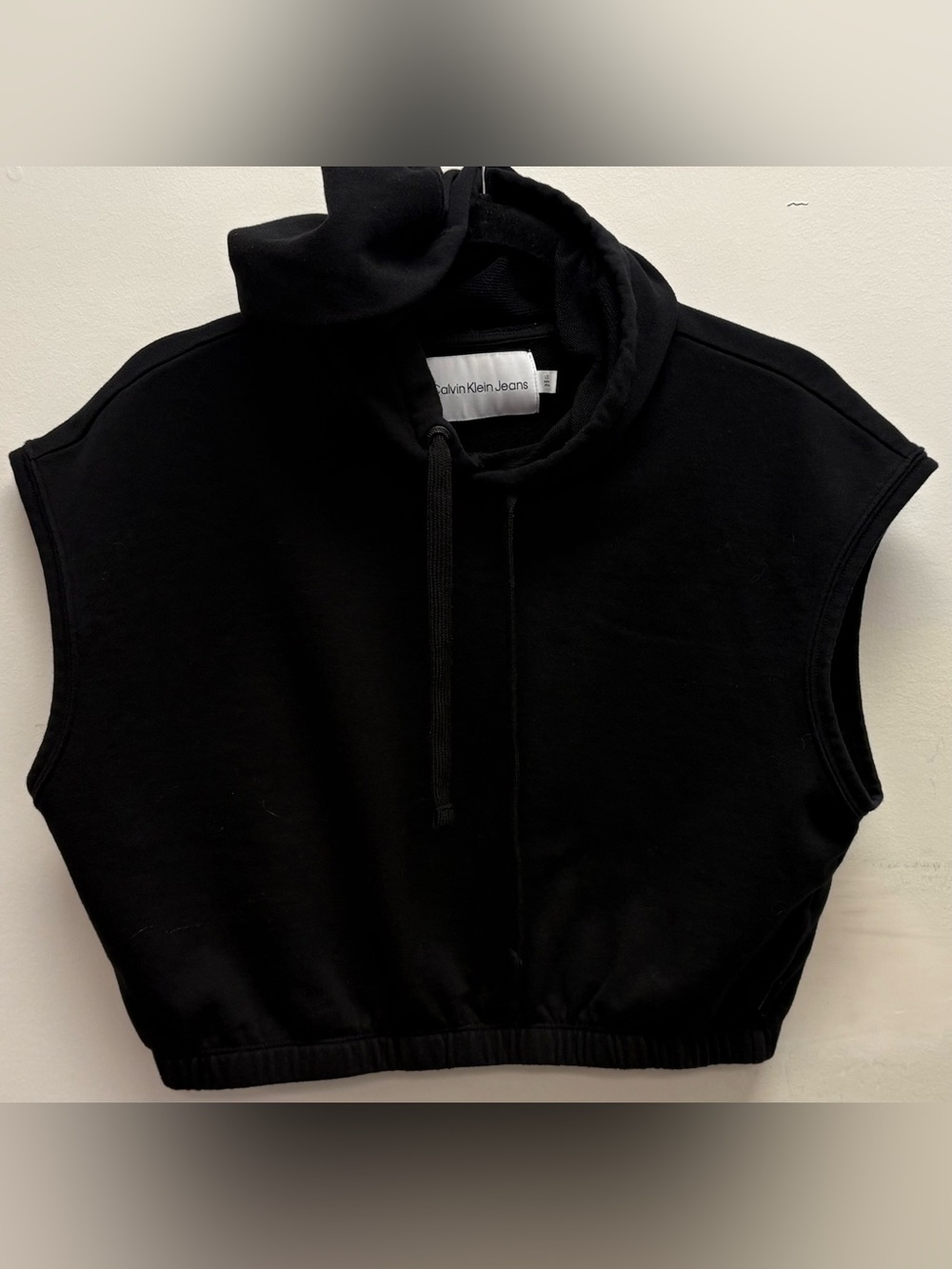 4 for $25 🖤 Calvin Klein Jeans Cropped Sleeveless Hoodie – Size Large 🖤